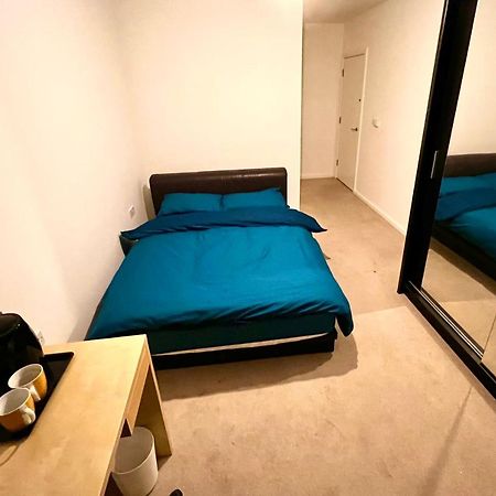 Edgware Ensuit Double Room In London, Colindale מראה חיצוני תמונה