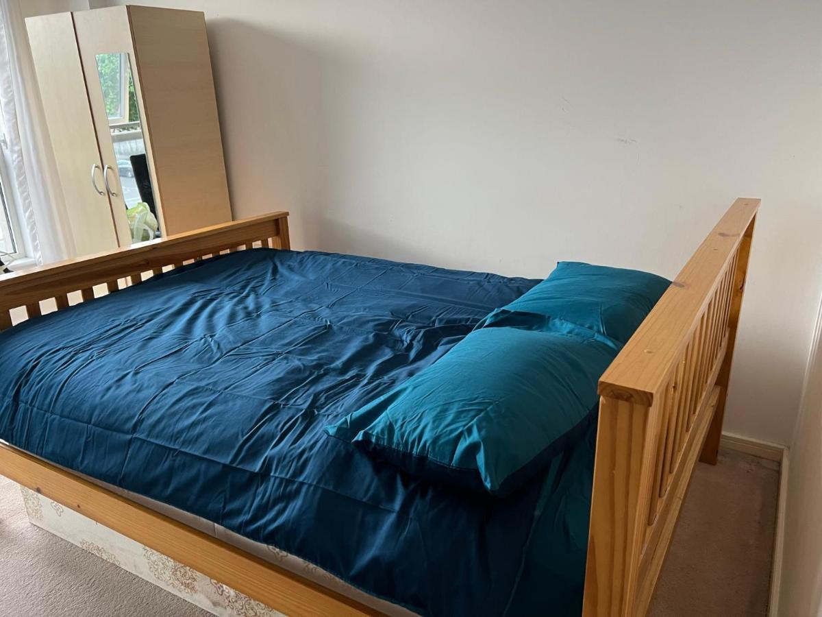 Edgware Ensuit Double Room In London, Colindale מראה חיצוני תמונה